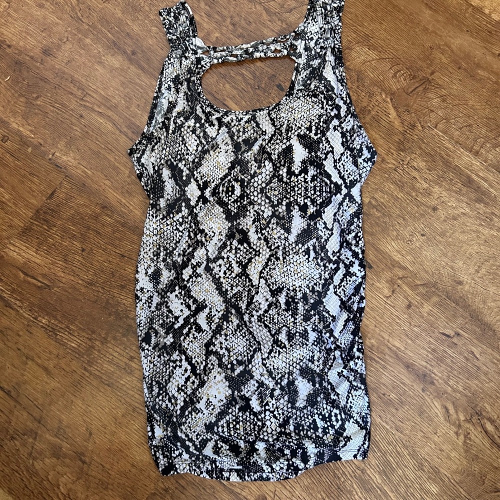 12. Y2k indie sleaze Snakeskin Print Cutout Macrame Tank Top Black